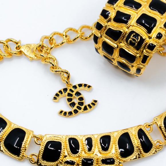 Chanel Pre-Fall 2019 Serpent Necklace - Picture 4 of 8